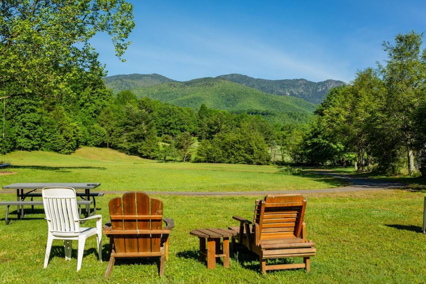 Lodge At Mount Mitchell Busick Bagian luar foto