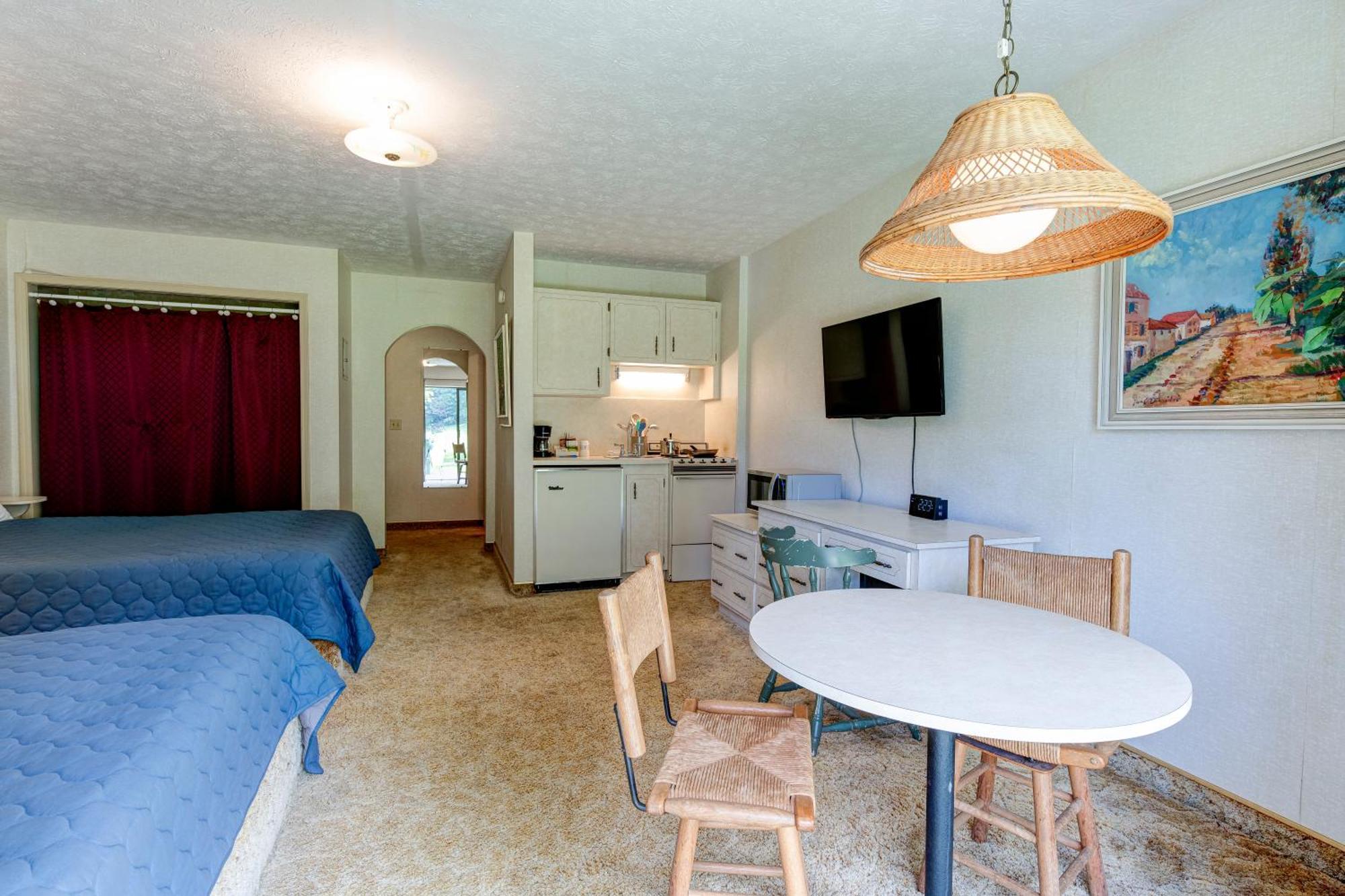 Lodge At Mount Mitchell Busick Bagian luar foto